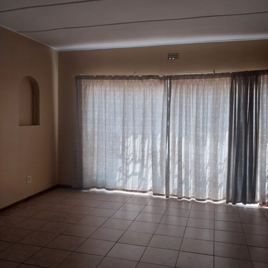 5 Bedroom Property for Sale in Diamant Park Northern Cape